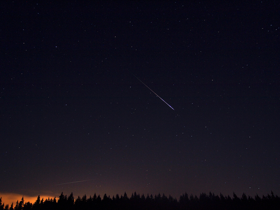 Mưa[-]sao[-]băng[-]Perseid[-]được[-]ghi[-]nhận[-]tại[-]Lahti[-](Phần[-]Lan)[-]vào[-]đêm[-]qua.